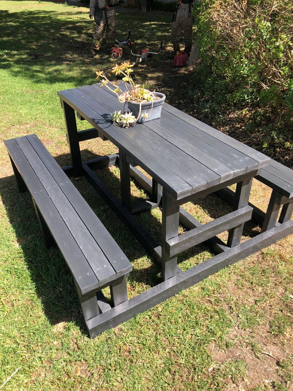 Green Lumber six seater picninc bench